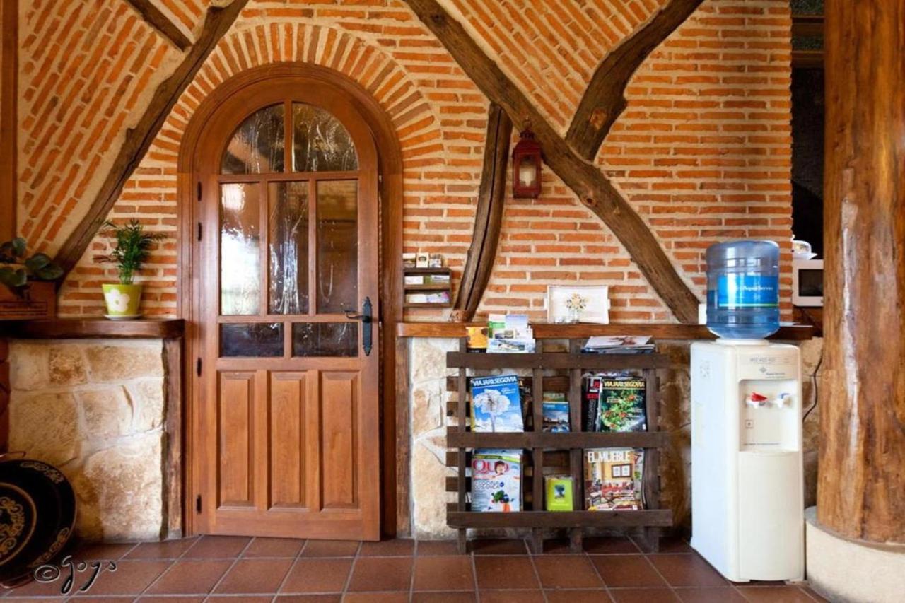 Гостевой дом El Camino Real Villovela de Piron Экстерьер фото